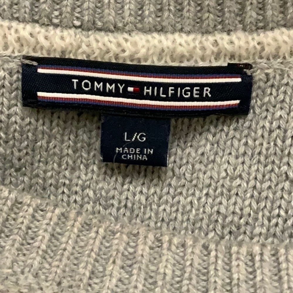 Tommy Hilfiger grey sweater. Size L - Picture 6 of 7